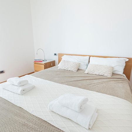 Luxury Apartment - Cesare Battisti 26A サン・ドナート・ミラネーゼ エクステリア 写真